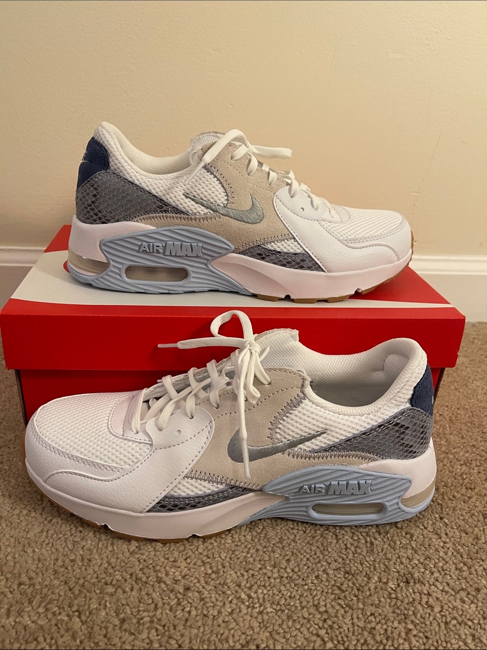Nike Women’s Air Max Excee Prm White with Blue Snakeskin Brand New Size 9